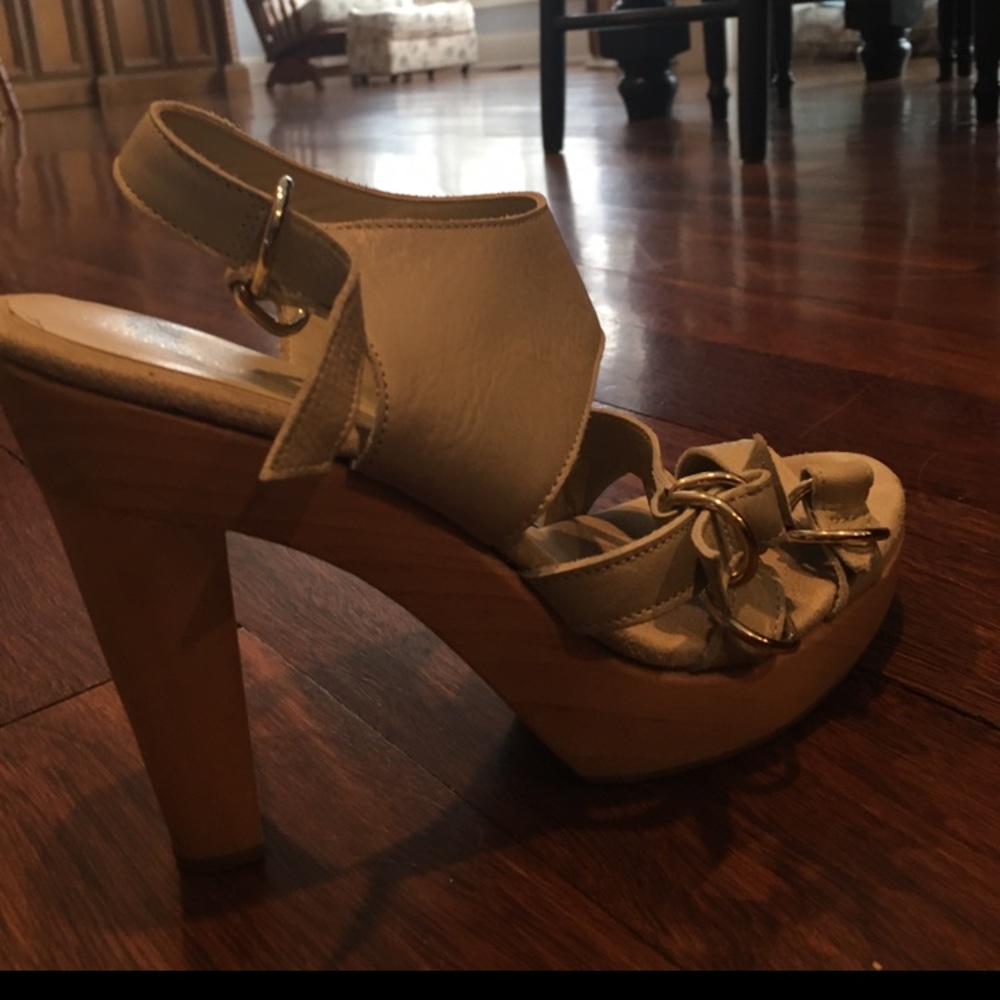 Loeffler Randall beige heels